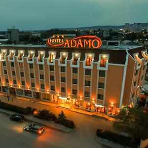 Hotel Adamo, Warna